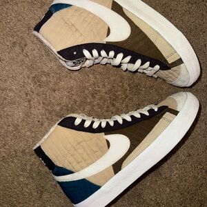 Men’s size 6 Nike blazer mid 77 toasty   Great shape worn indoors only